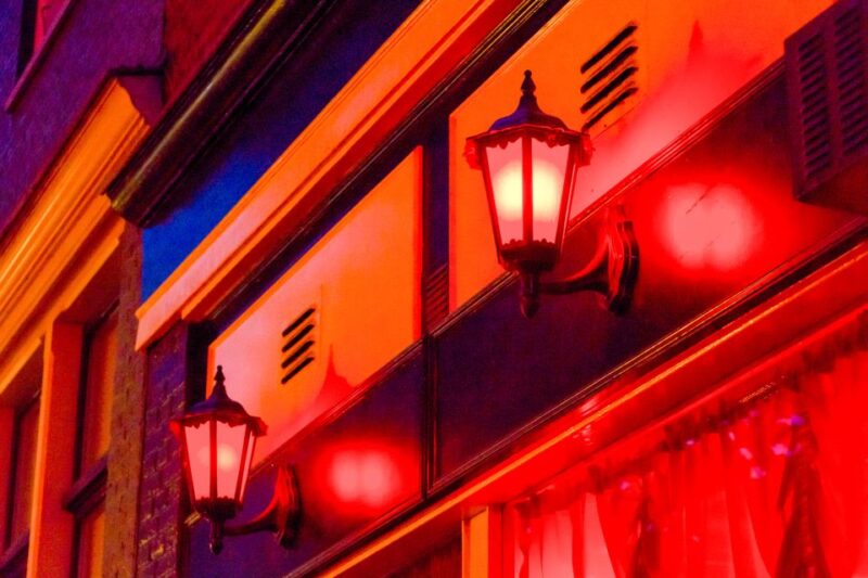 Amsterdam: After Dark Red Light District Tour - Included Features