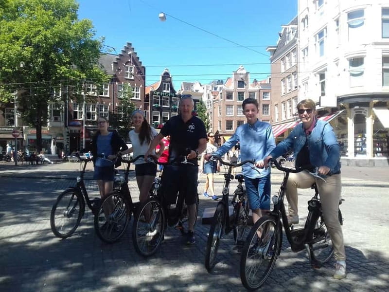 Amsterdam bike tour with a French-speaking guide local! - Discovering Amsterdam on Two Wheels: The Full Experience