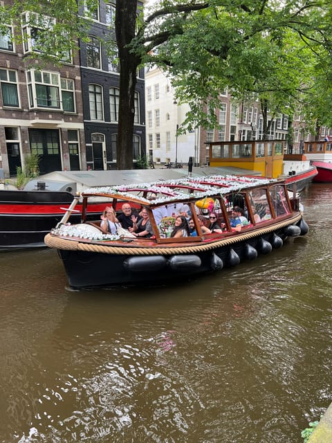 Amsterdam: Boat Tour with Optional Unlimited Drinks - Why This Tour Stands Out