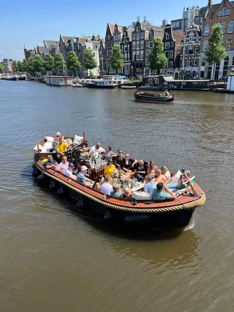 Amsterdam: Boat Tour with Optional Unlimited Drinks - Logistics & Practical Tips
