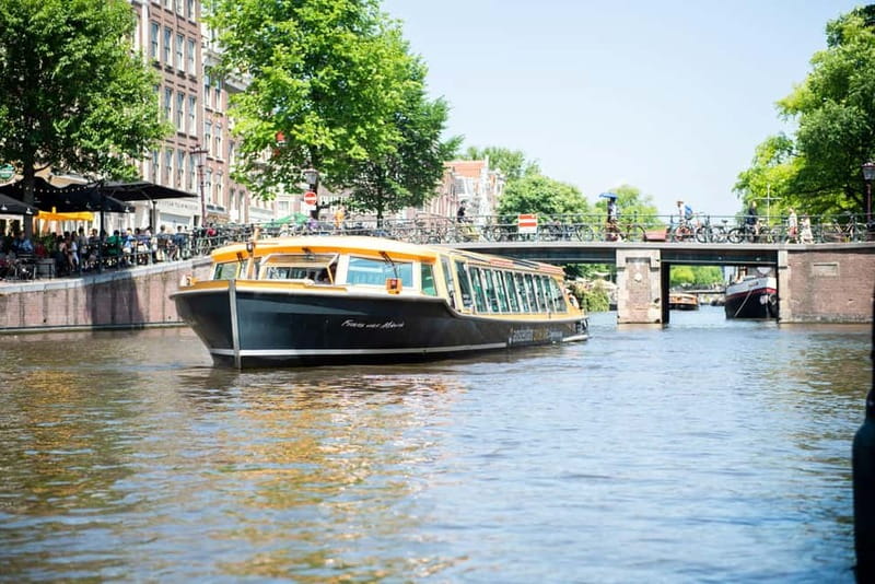 Amsterdam: Burger Dinner Canal Cruise - A Detailed Look at the Amsterdam Burger Dinner Canal Cruise