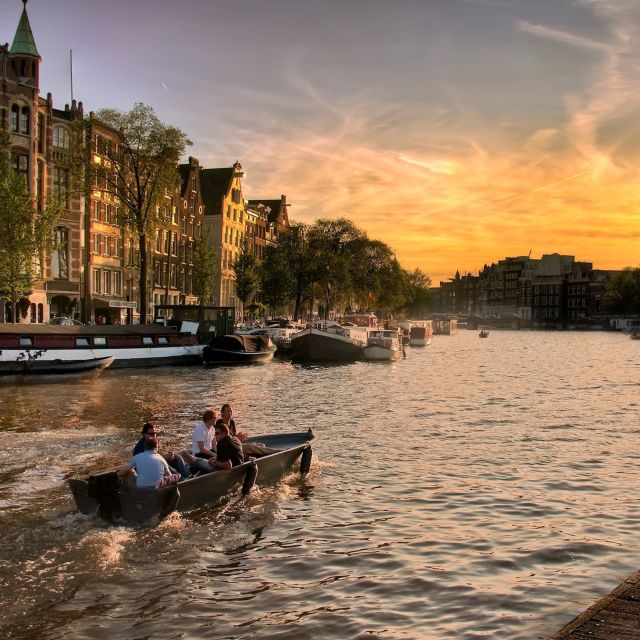 Amsterdam: Bus Day Ticket to Haarlem and Zandvoort (Beach) - Travel Duration and Accessibility