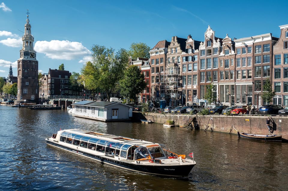 Amsterdam: Canal Cruise with Live Commentary & Audio Guide - First Impressions: An Easy, Enjoyable Introduction to Amsterdam’s Waterways