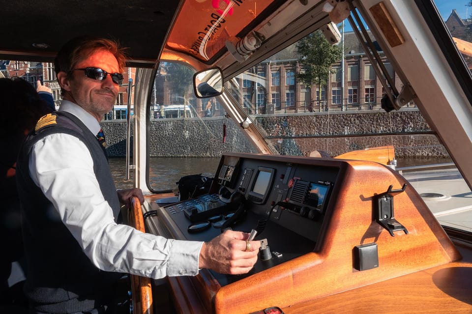 Amsterdam: Canal Cruise with Live Commentary & Audio Guide - The Sum Up: Who Should Consider This Tour?