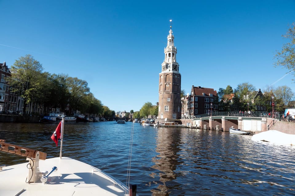 Amsterdam: Canal Cruise with Live Commentary & Audio Guide - FAQ