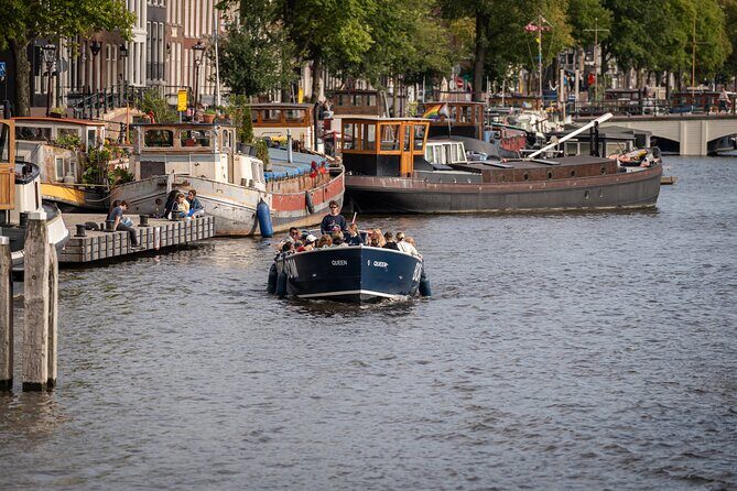 Amsterdam Canal Cruise with Live guide & Two drinks - Central St. - FAQ