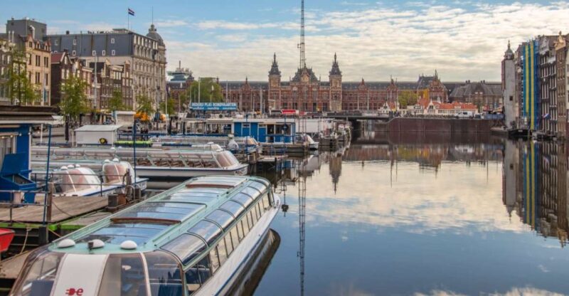 Amsterdam: Capture the Most Photogenic Spots With a Local - Good To Know