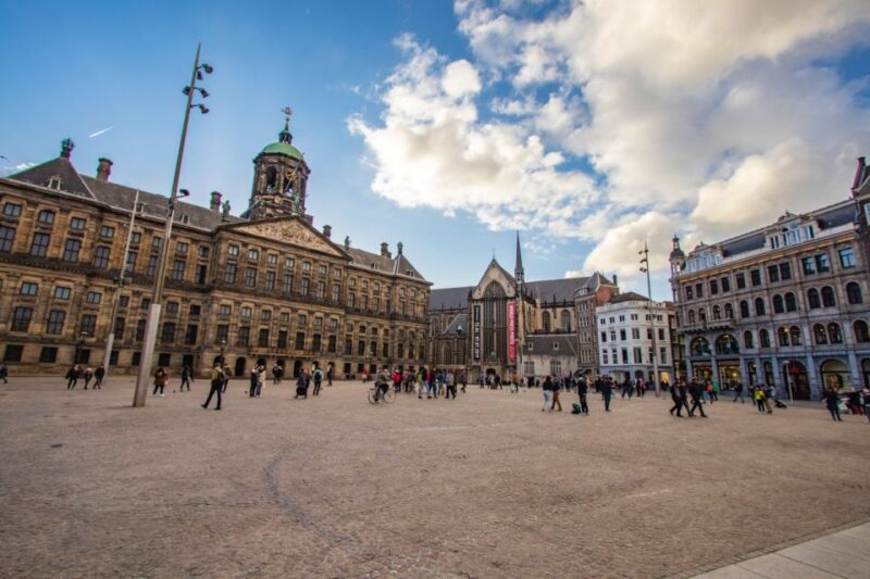 Amsterdam: Capture the Most Photogenic Spots With a Local - Adapting to Your Interests