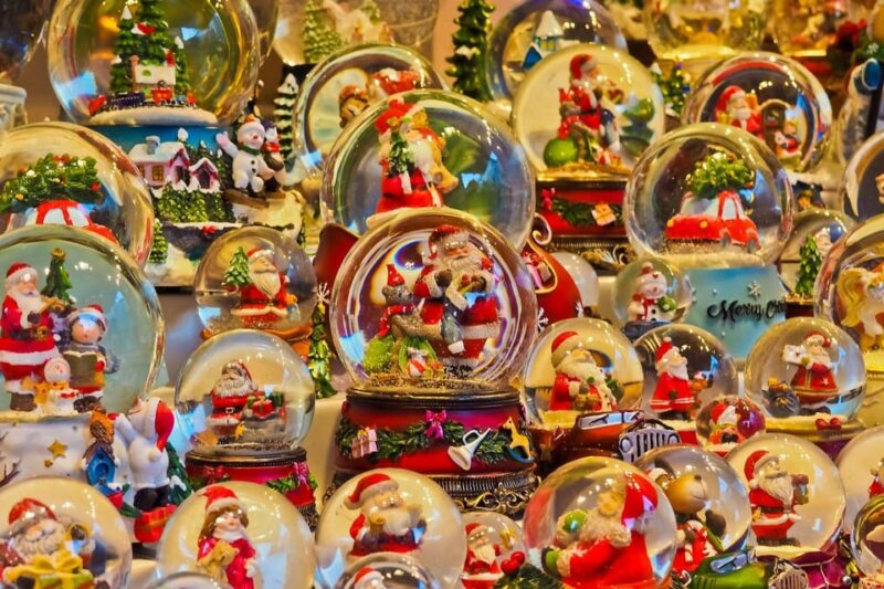 Amsterdam: Christmas Market Private Walking Tour - Good To Know