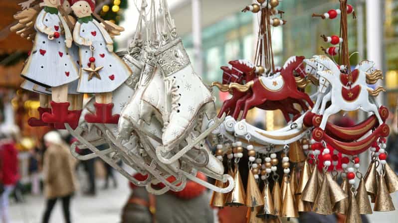 Amsterdam: Christmas Market Private Walking Tour - Unique Experience Highlights