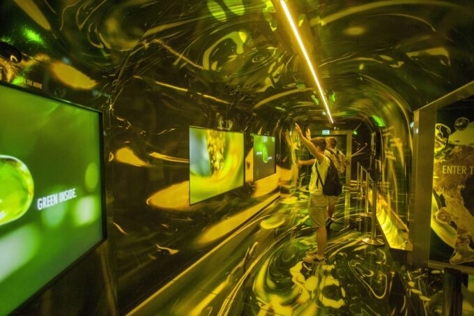 Amsterdam: City Canal Cruise and Heineken Experience Ticket - Additional Attractions Nearby