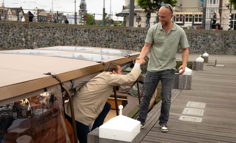 Amsterdam: Covered Canal Cruise with Drinks & Bites - Who Should Book This Tour?
