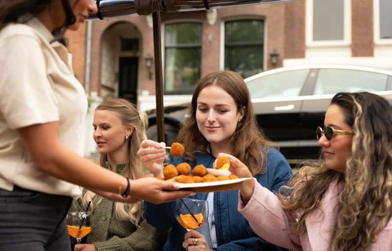 Amsterdam: Covered Canal Cruise with Drinks & Bites - FAQ