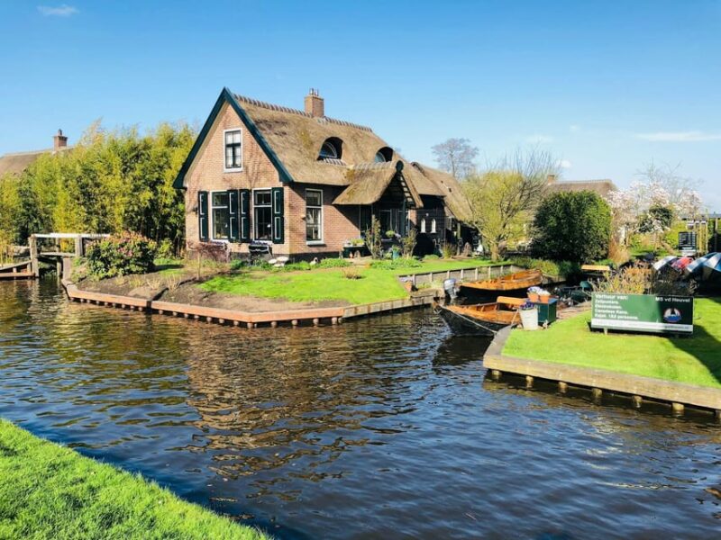 Amsterdam: Explore Giethoorn in a Private Tour With Driver - Transportation Experience