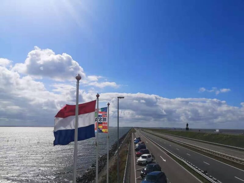 Amsterdam: Giethoorn, Afsluitdijk and Zaanse Schans Day Trip - Inclusions and Restrictions