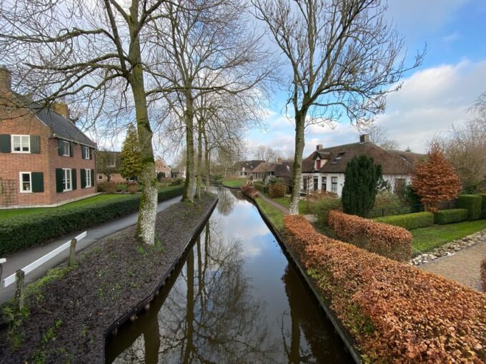 Amsterdam: Giethoorn, Afsluitdijk and Zaanse Schans Day Trip - Nearby Attractions