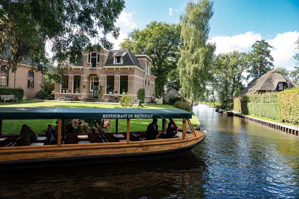 Amsterdam: Giethoorn Day Trip, Boat Tour, and Walking Tour - Exploring the Giethoorn Day Trip from Amsterdam: A Detailed Review