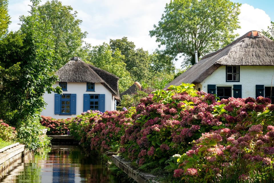 Amsterdam: Giethoorn Day Trip, Boat Tour, and Walking Tour - Who Should Consider This Tour?