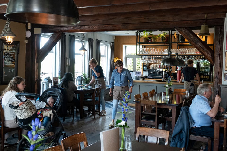 Amsterdam: Giethoorn Day Trip, Boat Tour, and Walking Tour - FAQs