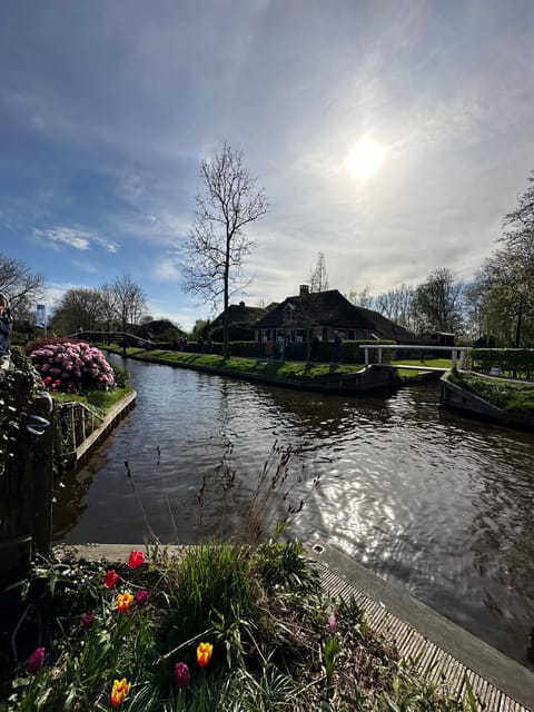 Amsterdam: Giethoorn, Zaanse Schans Tour With Small Group - Zaanse Schans Experience