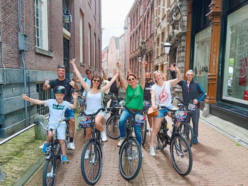 Amsterdam: Guided bike tour in French off the beaten track - Discovering Amsterdam on Two Wheels: An In-Depth Review
