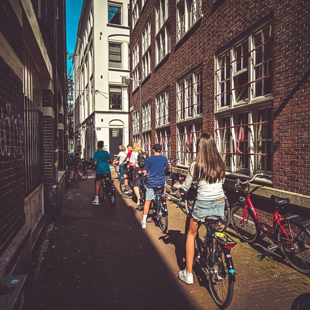 Amsterdam: Guided bike tour in French off the beaten track - Who Might Want to Consider Alternatives?