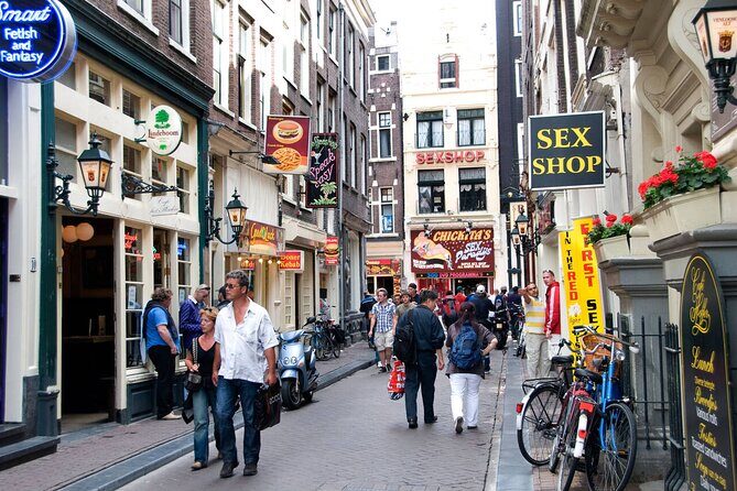 Amsterdam Highlights and History Walking Tour - A Practical Introduction to the Tour