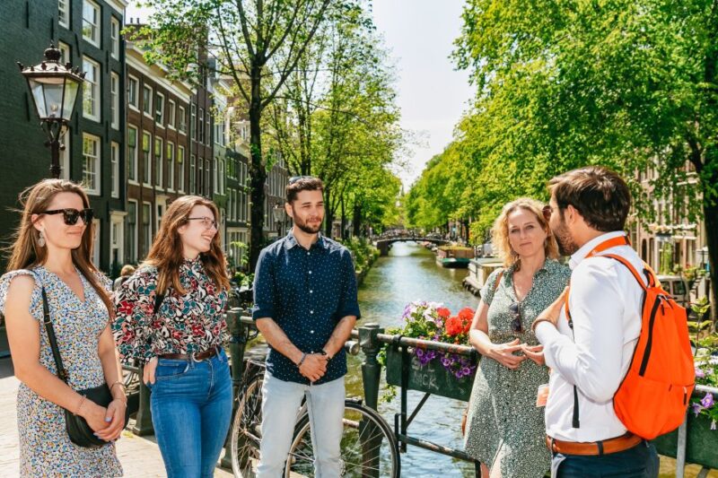 Amsterdam: Historical Highlights Walking Tour With Tasting - Detailed Itinerary