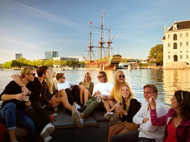 Amsterdam: History Cruise with Local Guide, Drinks & Bites - Value for Money