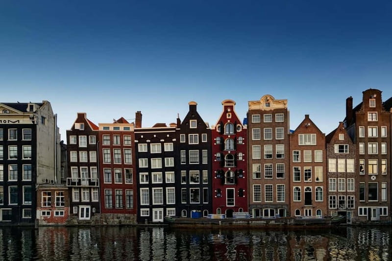 Amsterdam: Iconic Canals & Historic Sights Walking Tour - A Close Look at What Makes This Tour Stand Out