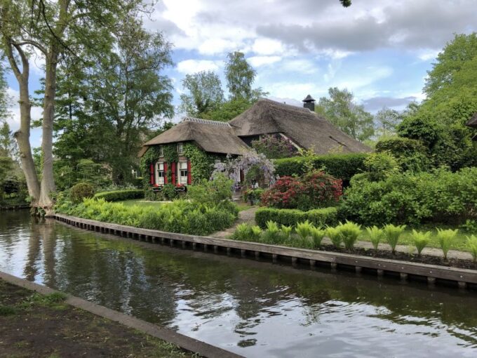 Amsterdam: Keukenhof Tulip Garden and Giethoorn Experience - Important Tour Information