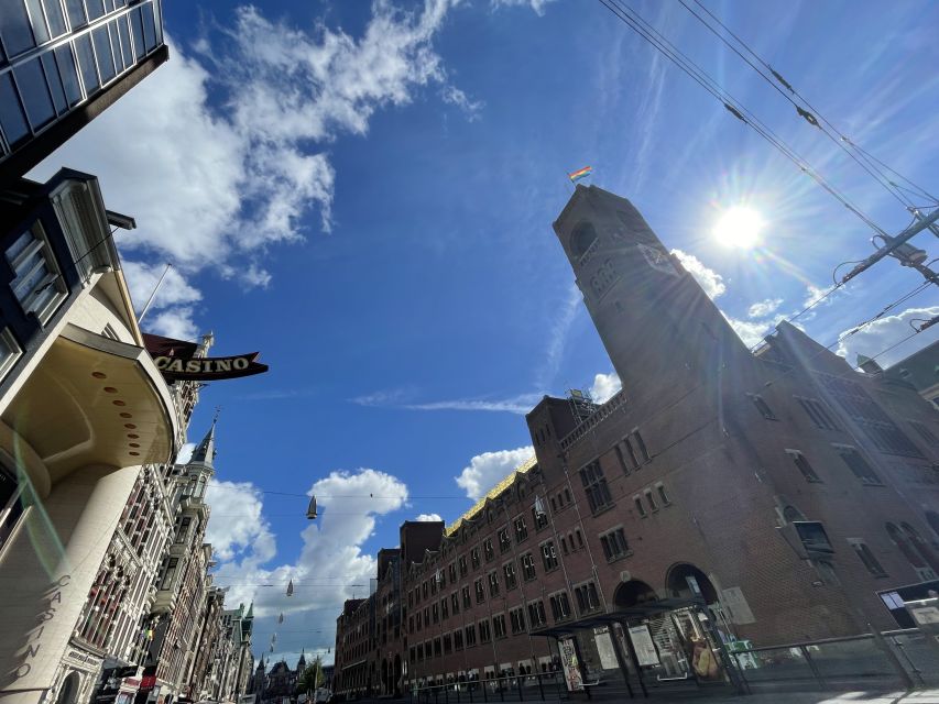 Amsterdam: KULTOUR mit Biss. Kulinarische Stadtführung - Exploring Amsterdam’s Architectural Charm