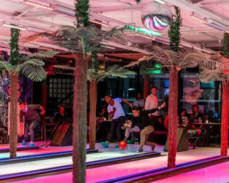 Amsterdam: LED Bowling Experience - The Social and Group Aspect