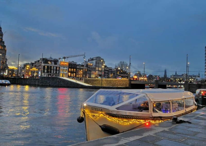 AMSTERDAM LIGHT FESTIVAL: #1 CANAL CRUISE INCL. DRINKS - Key Points