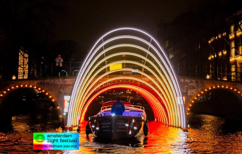 Amsterdam: Light Festival Boat Tour with Warm Drinks - The Price and Its Value