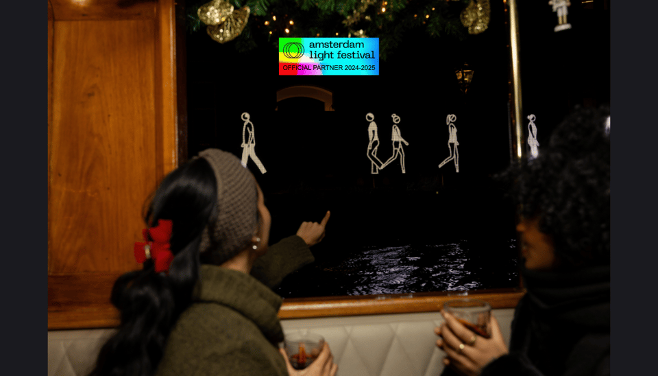 Amsterdam: Light Festival Heated Cruise with Drinks Option - Drinking and Snacking Options