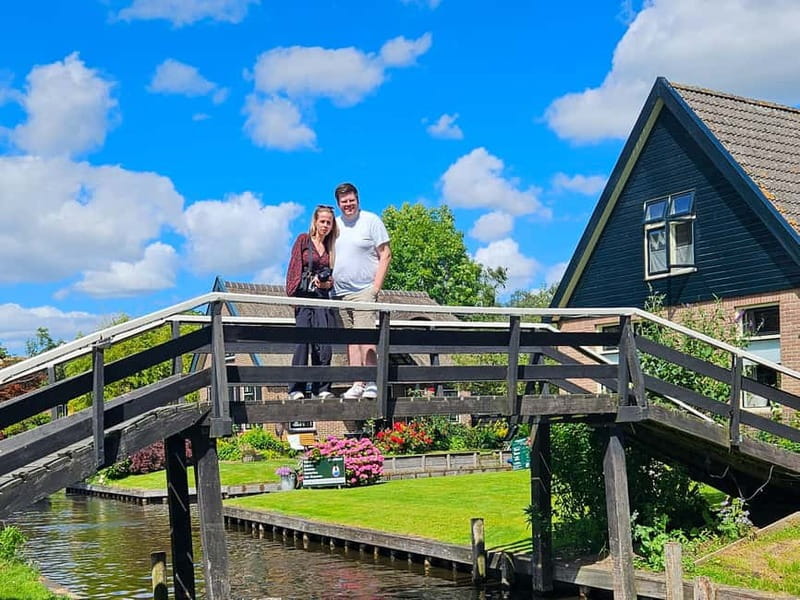 Amsterdam: Live GuideD Giethoorn Boat Tour & Cheese Platter - FAQ