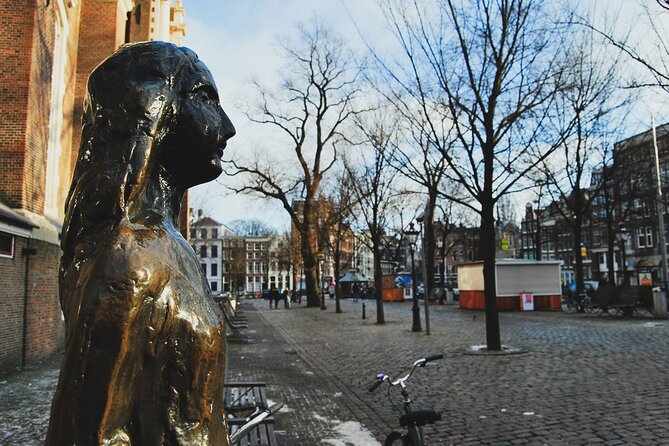 Amsterdam Must-See Historical City Walk With Local Expert - Accessibility and Health Considerations