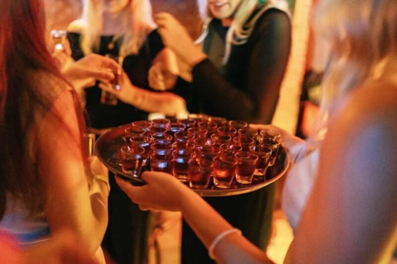 Amsterdam: New Year's Eve Pub Crawl Party and VIP Club Entry - The Night in Detail: Breaking Down the Experience