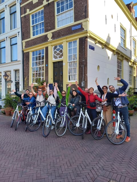 Amsterdam: Off the Beaten Path Bike Tour in French - FAQ