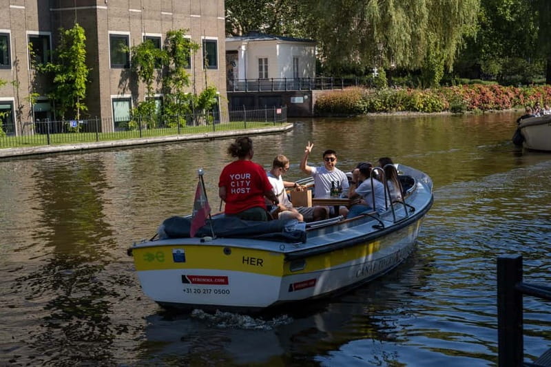 Amsterdam: Open Boat Tour of Canals with Expert Local Guide - FAQs