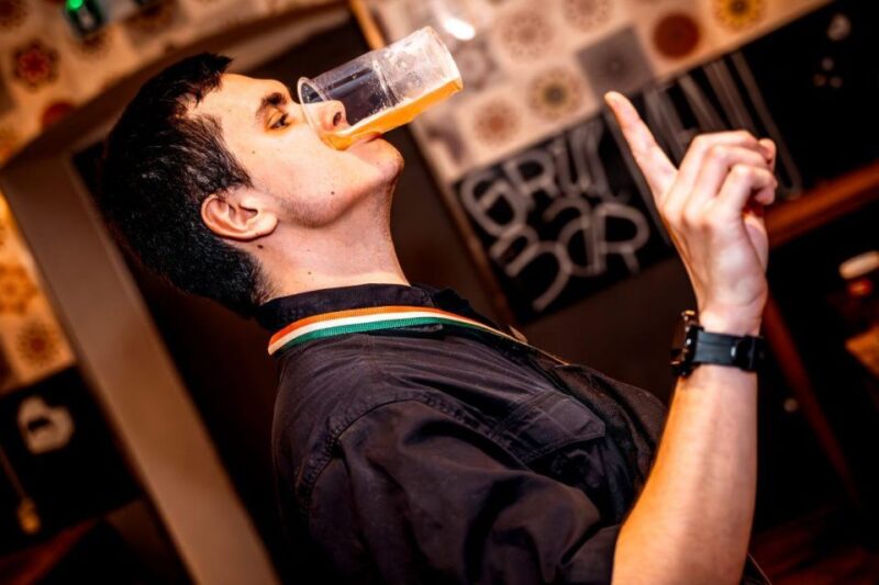 Amsterdam: Original Pub Crawl Party With VIP Entrance - Experience Highlights