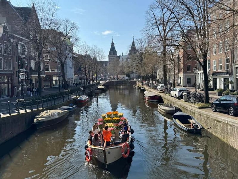 Amsterdam: Premium Tulip Boat Canal Tour - A Closer Look at the Experience