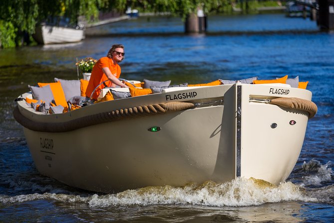 Amsterdam Private BBQ and Drinks Cruise With Onboard Chef - Narration of Landmarks