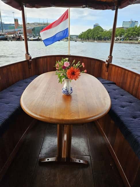 Amsterdam: Private Dinner Cruise on a Luxury Saloon Boat - An In-Depth Look at the Experience