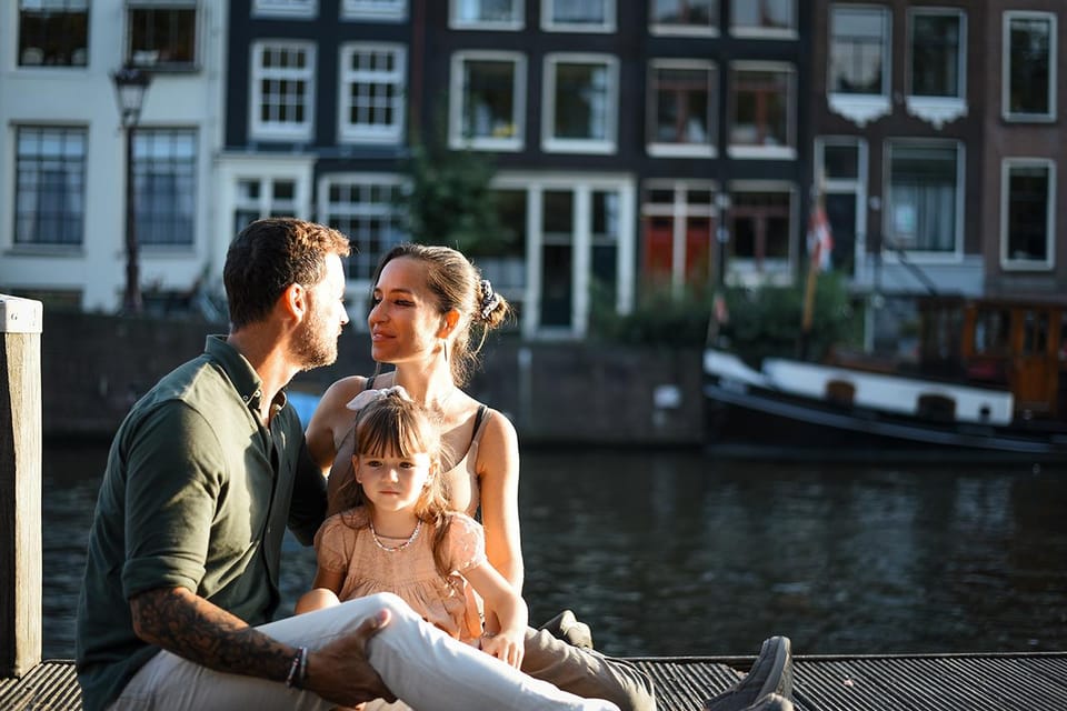 Amsterdam: Private Photoshoot in iconic locations - Key Points