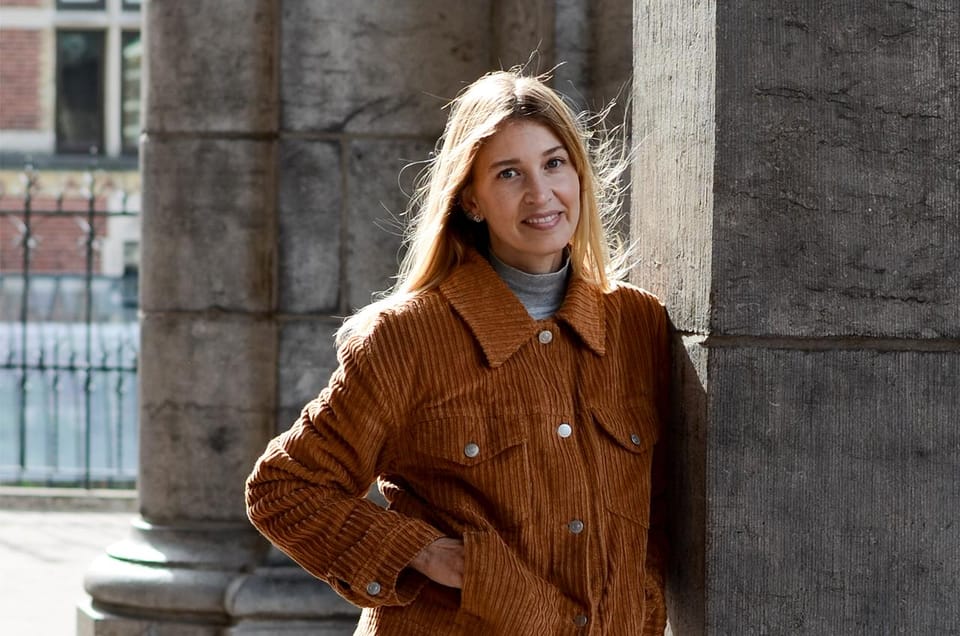 Amsterdam: Private Photoshoot in iconic locations - Authenticity and Value
