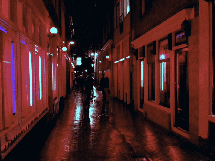 Amsterdam: Private Red Light District Tour in Spanish - Good To Know