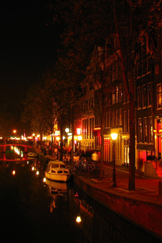 Amsterdam: Private Red Light District Tour in Spanish - Booking Information
