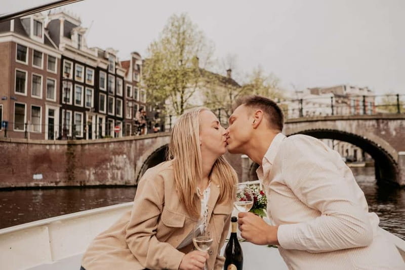 Amsterdam: Private Romantic Canal Cruise w. Prosecco/Snacks - The Experience’s Strengths and Drawbacks
